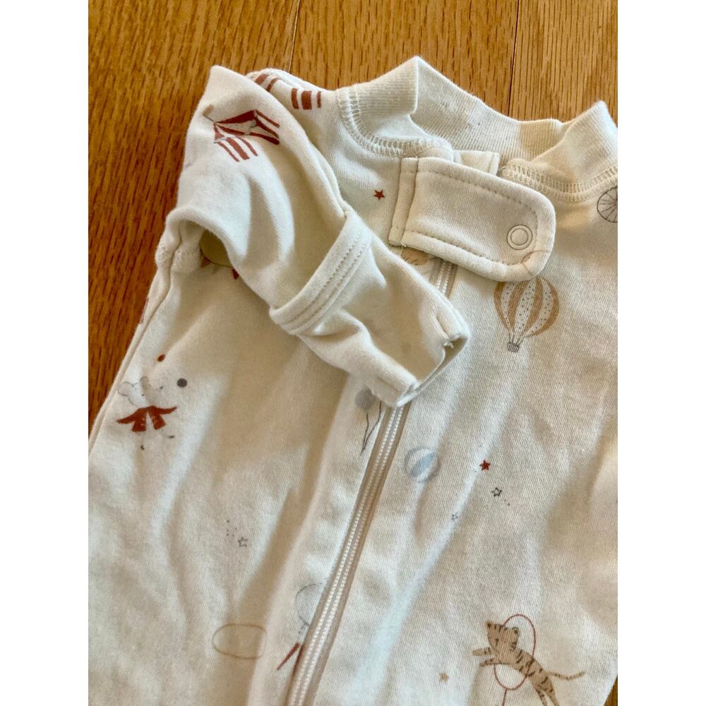 Quincy Mae Zip Long Sleeve Sleeper Footie Carnival Circus Newborn NB - Picture 5 of 8